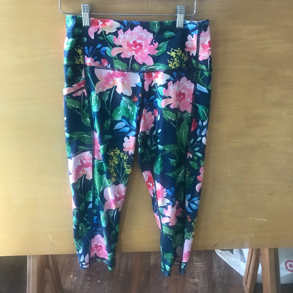 Senita Athletics Capri bundle flowers and stripes